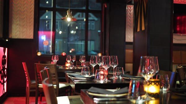Dînez et dansez : restaurant avec accès au club à Reims